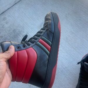 Size 10 Gucci shoes high top